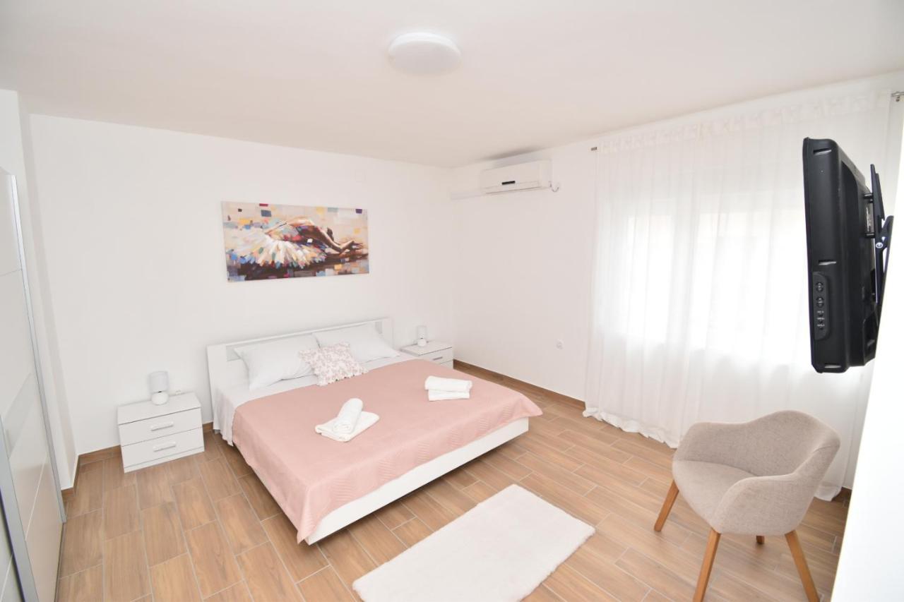 Apartments Ivan Zadar Exterior photo
